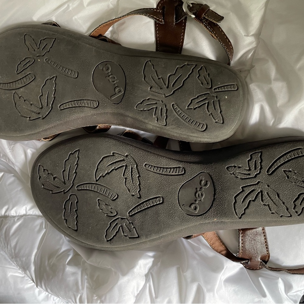 BOC Leather Sandals. - Picture 7 of 7